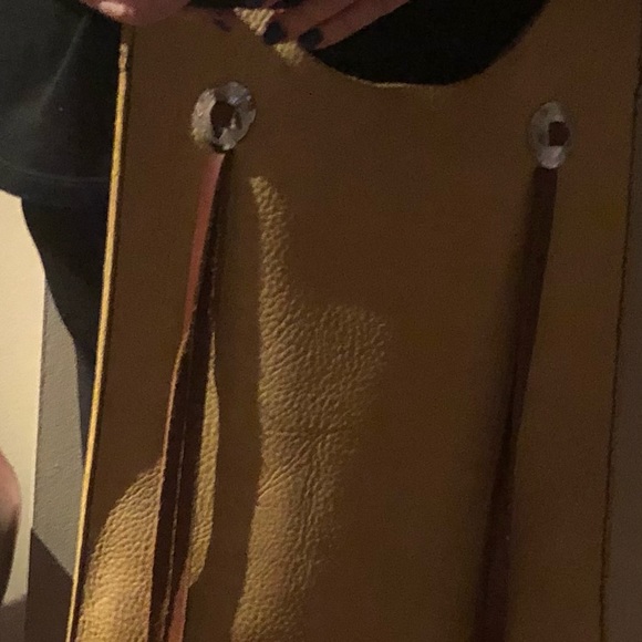 Pale yellow pebbled leather crossbody bag - Picture 3 of 5